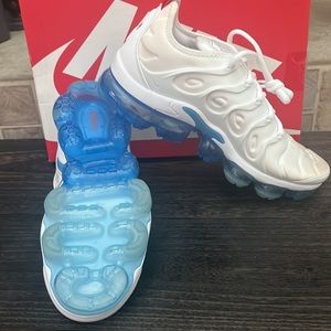 Nike White Air Vapormax Plus 8.5